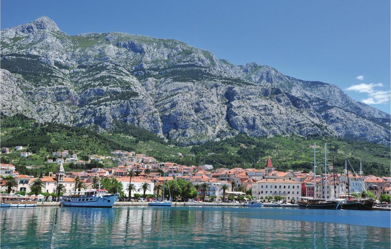 Nice Apartment In Makarska Kültér fotó